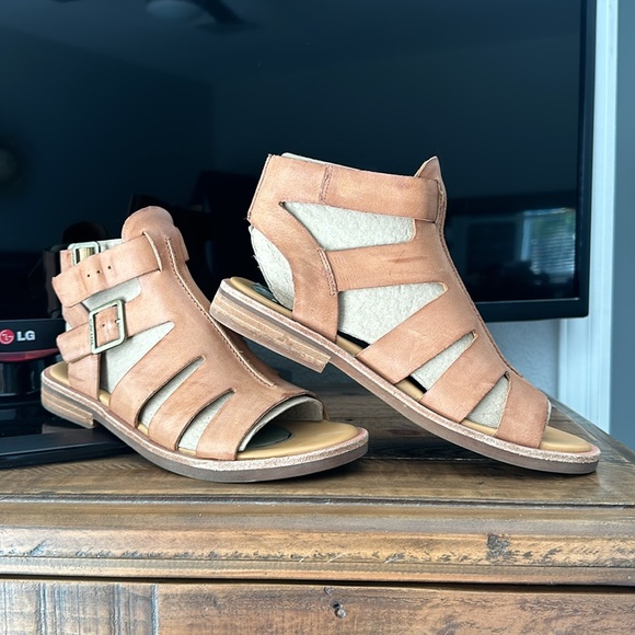 Like New - kork-ease Baltea Gladiator Sandal - Picture 3 of 10
